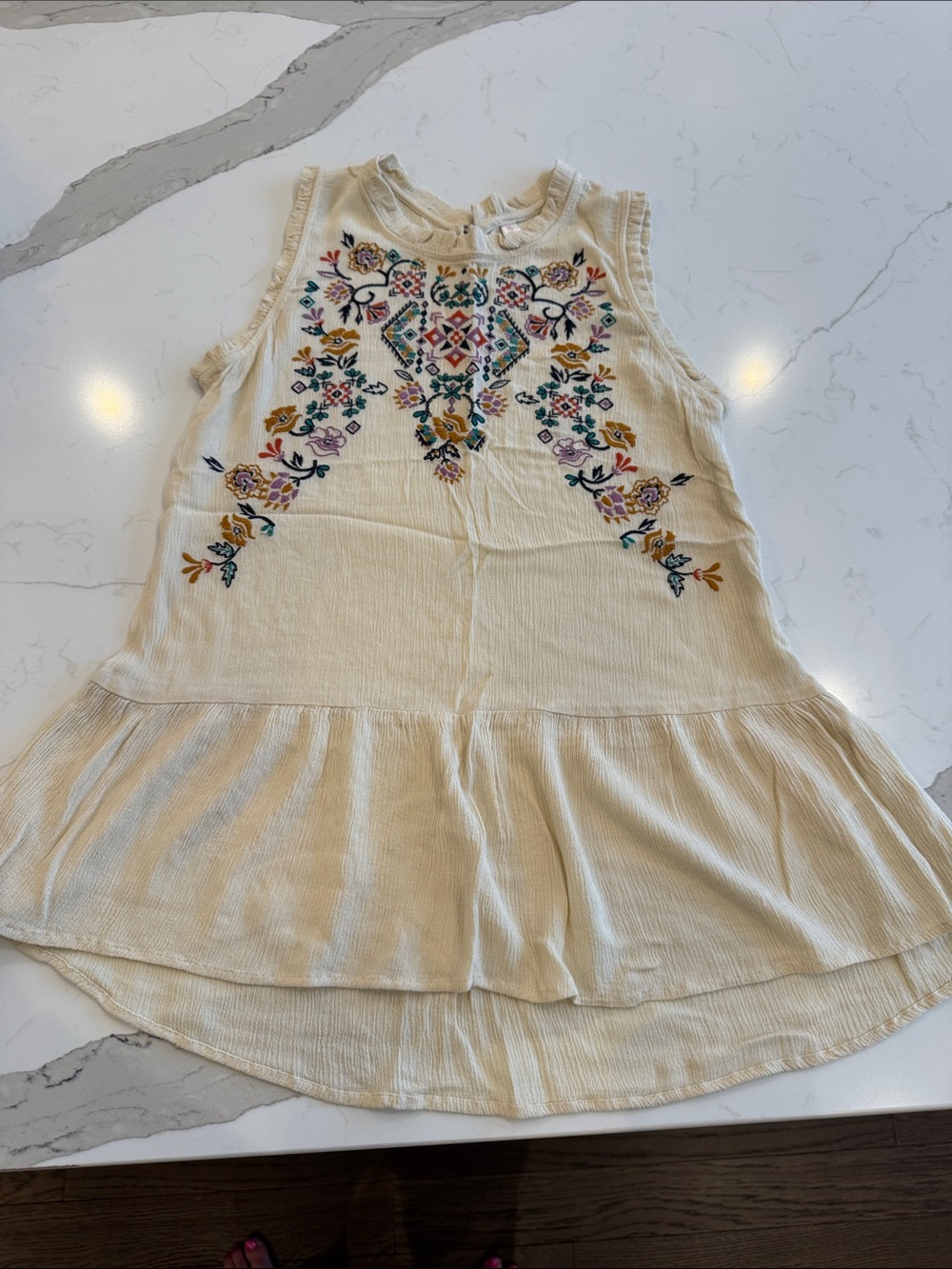 Xhilaration Cream Embroidered Sleeveless Peplum Top